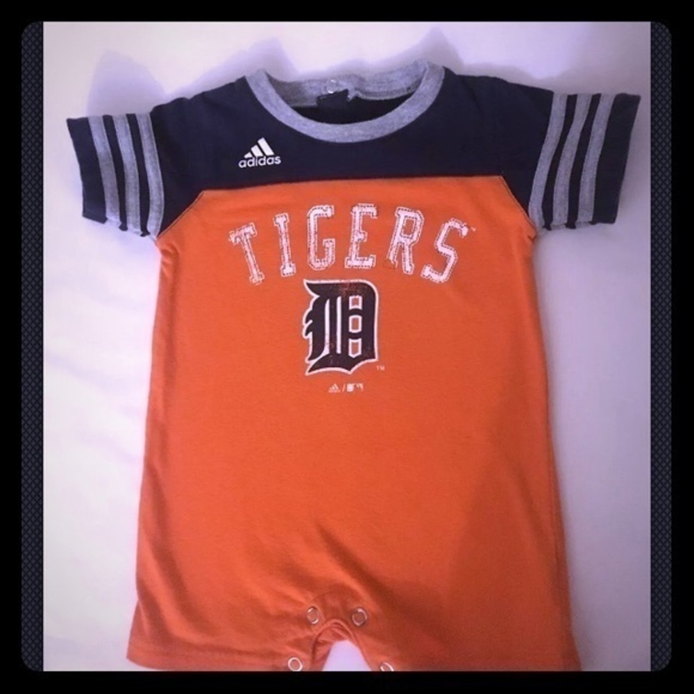 Addidas Tigers Boys Outfit 12months